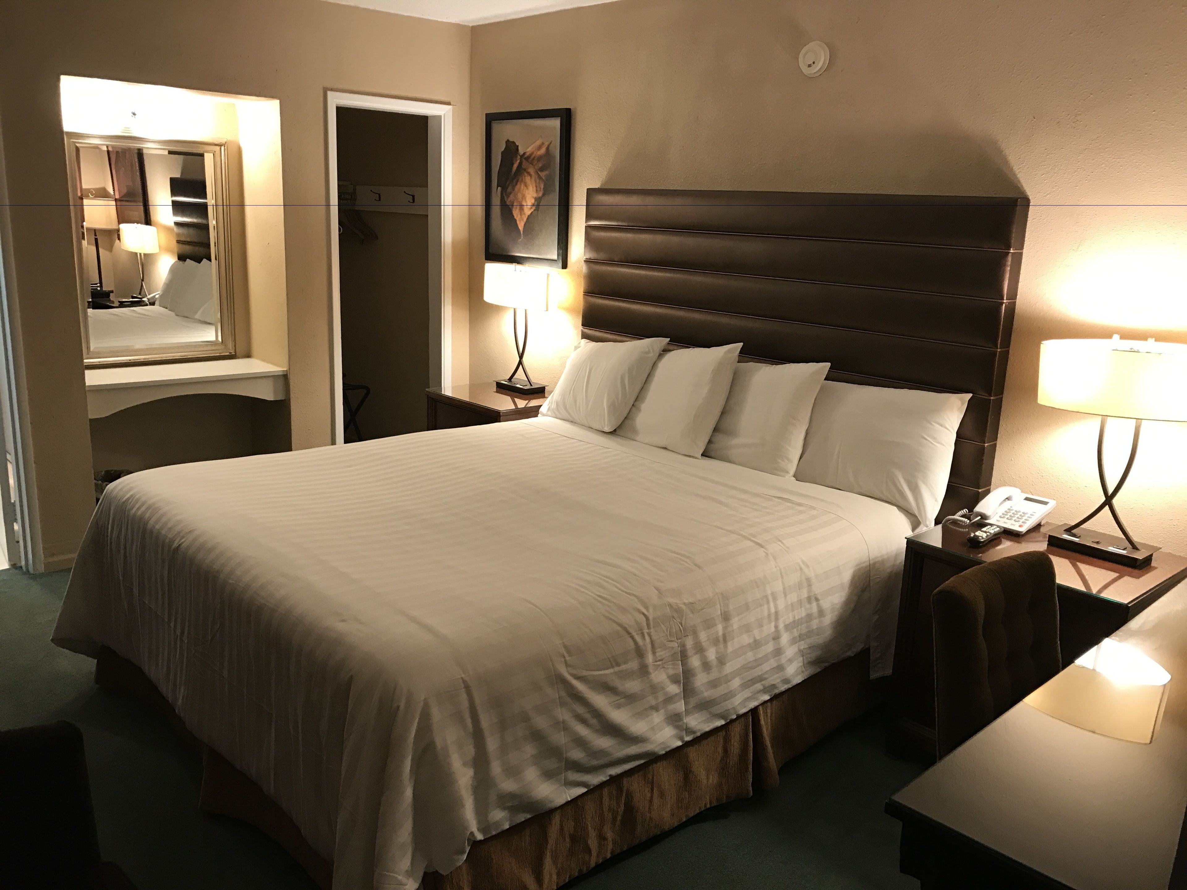 Standard-huone, 1 suuri parisänky | Pimennysverhot, silitysrauta/-lauta, ilmainen Wi-Fi, vuodevaatteet