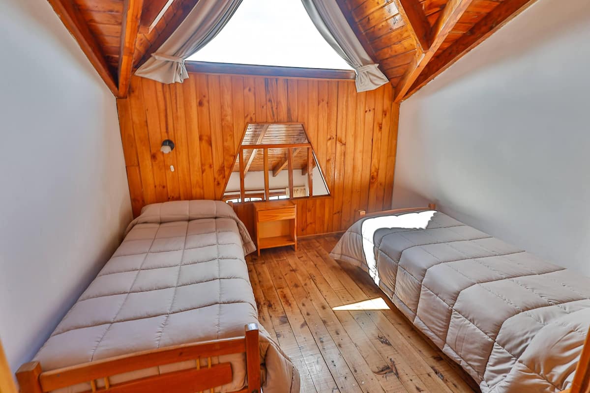 2 camere, biancheria da letto di alta qualità, copriletto in piuma