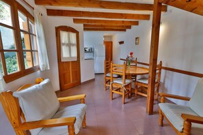 Exclusive Bungalow, 1 Bedroom, 2 Bathrooms | Living area