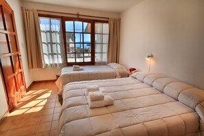 Estúdio conforto | Roupas de cama premium, edredons de pluma, cofres nos quartos