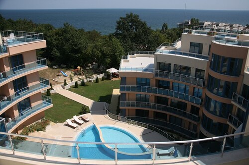 Aquamarine Aparthotel