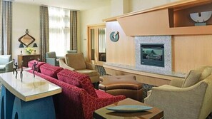 Lounge - Charles River Executive Suites (Boston)