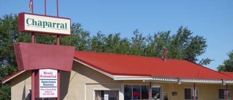 Pintu masuk hartanah