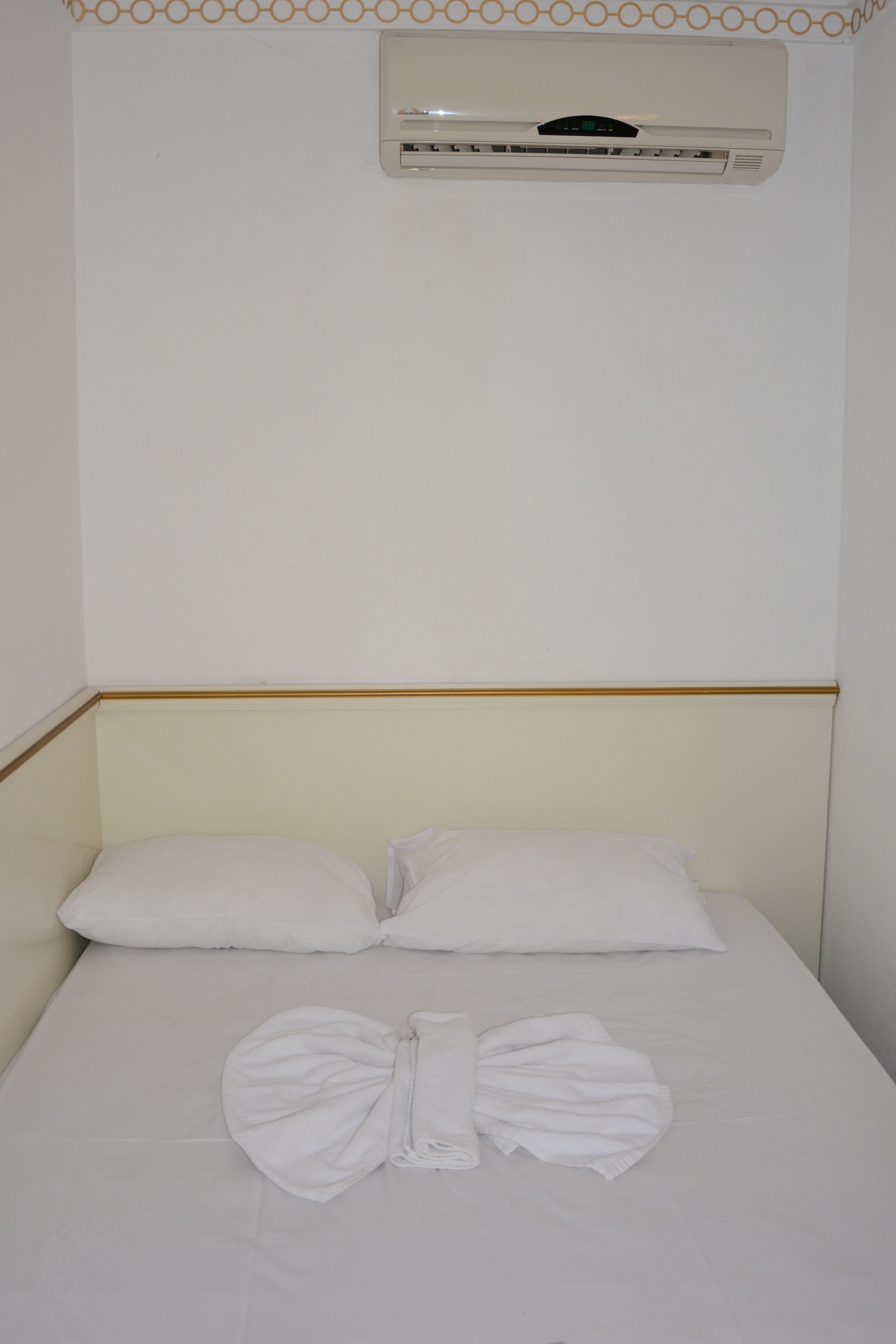 Studio Deluxe - utsikt mot parken | Mörkläggningsgardiner, strykjärn/strykbräda och gratis barnsängar