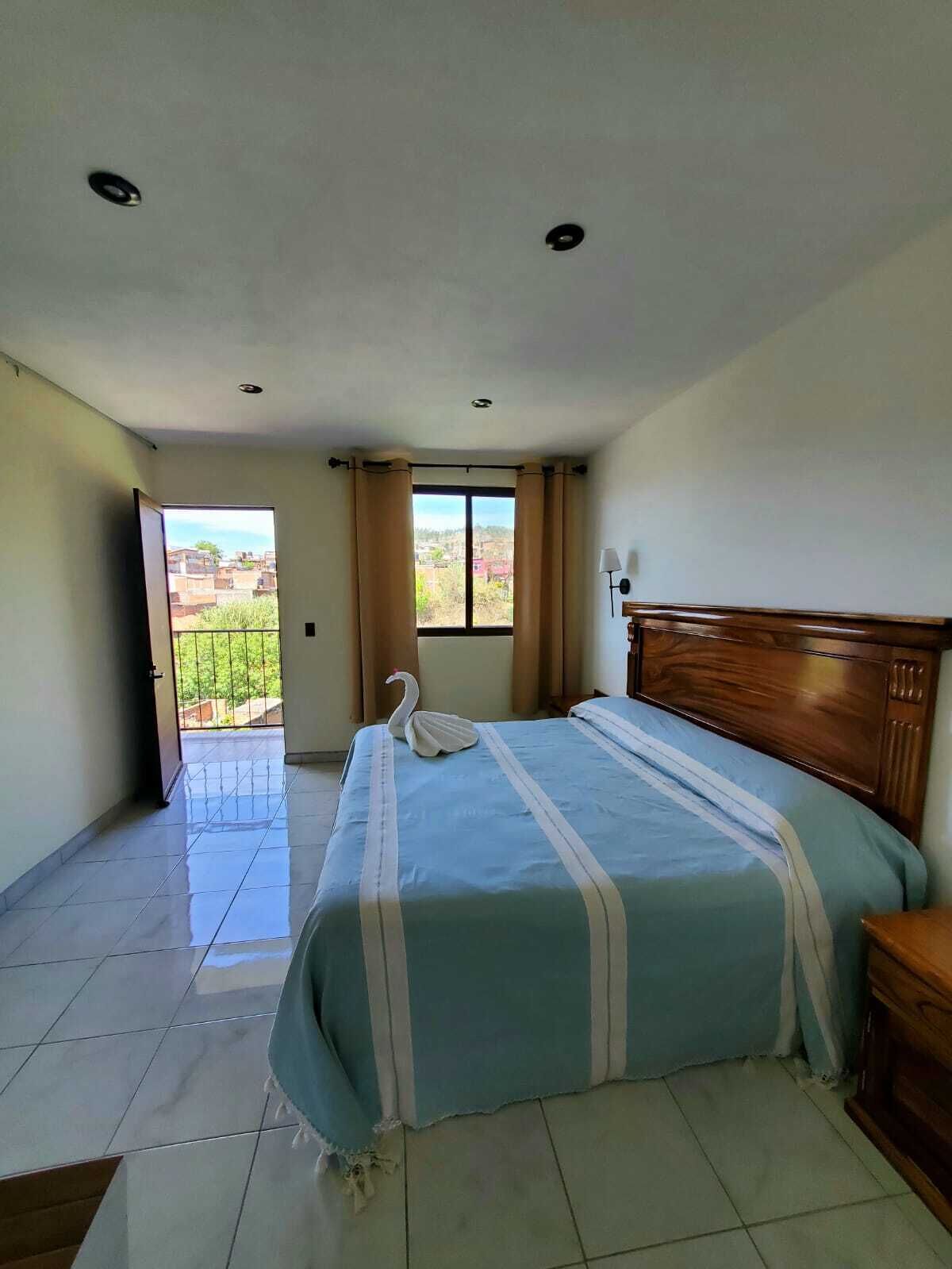 Habitación doble Deluxe | Wifi gratis y ropa de cama 
