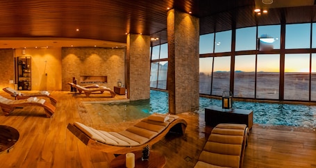 Sauna, hot tub, steam room, body treatments, aromatherapy, body scrubs. Hotel Palacio de Sal