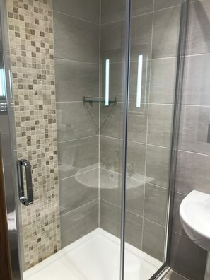 Deluxe King Room, Ensuite | Free WiFi, bed sheets - Glendale Guest House Penrith (Penrith)