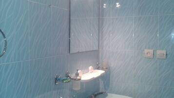 Habitació doble, amb bany privat | Bany