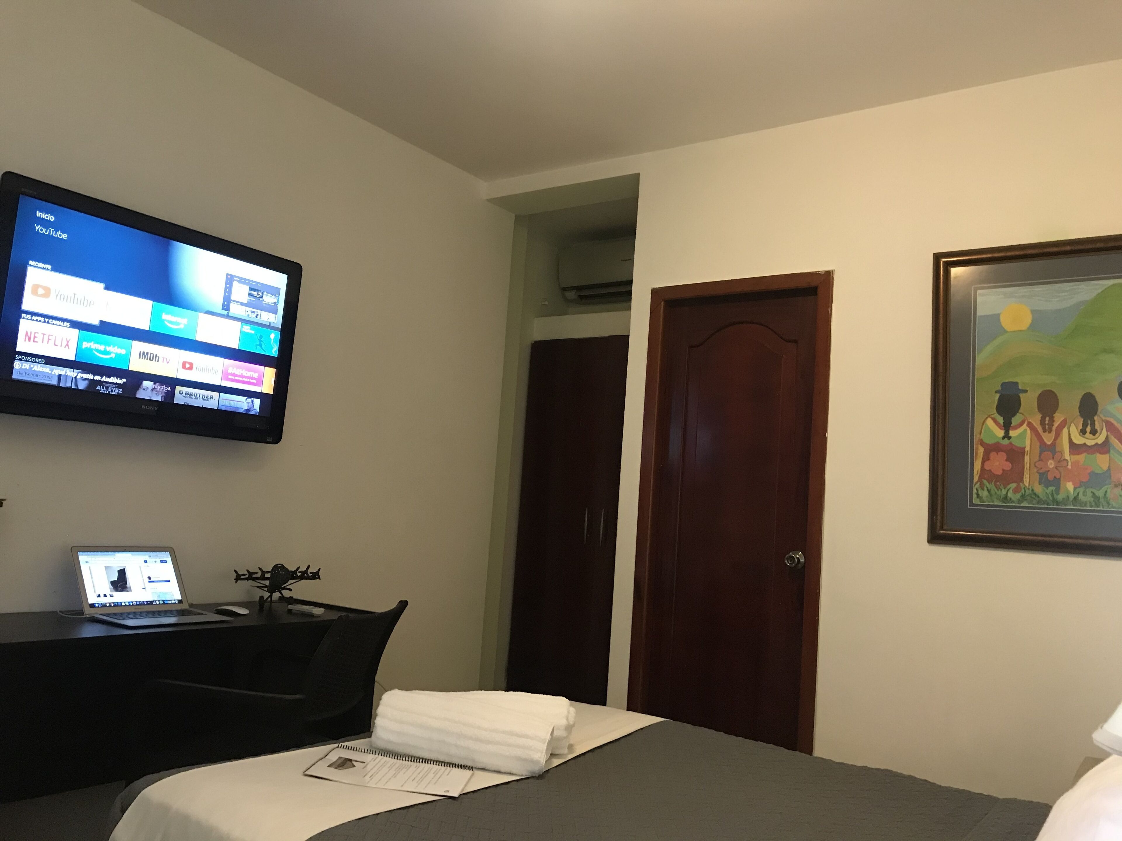 business room, 1 double bed, city view, tower | 1 bedroom, minibar, in-room safe, desk