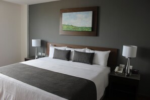 Superior Room, 1 King Bed | Desk, soundproofing, free WiFi, bed sheets