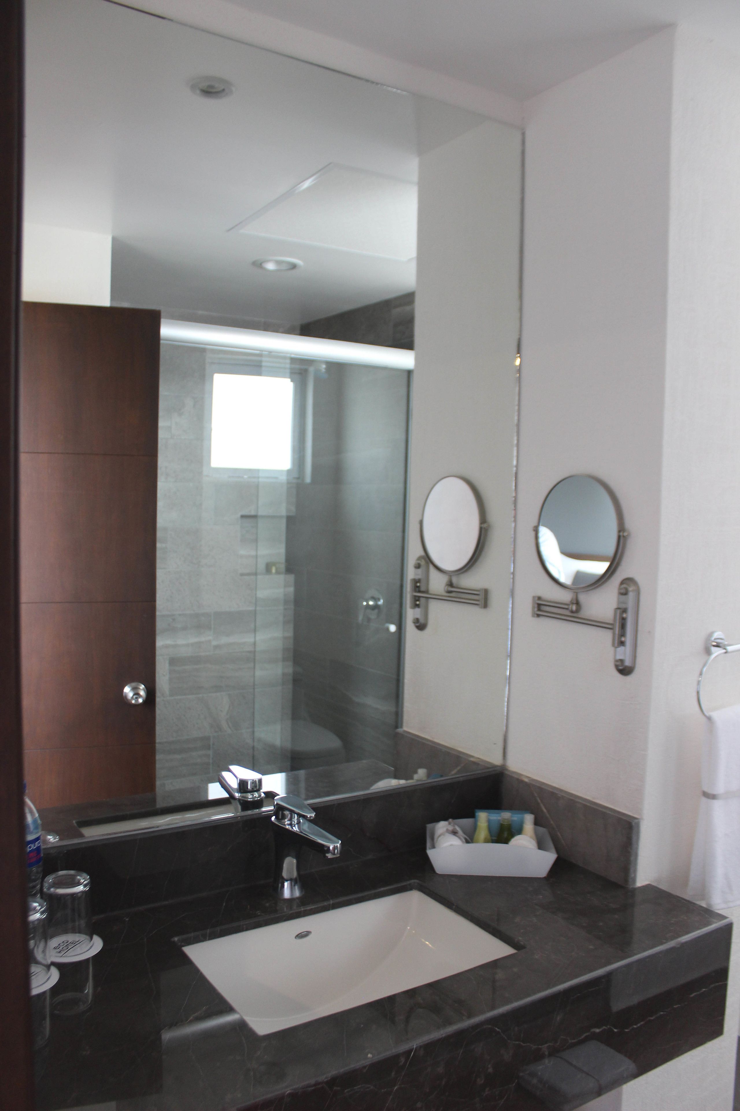 shower, free toiletries, towels