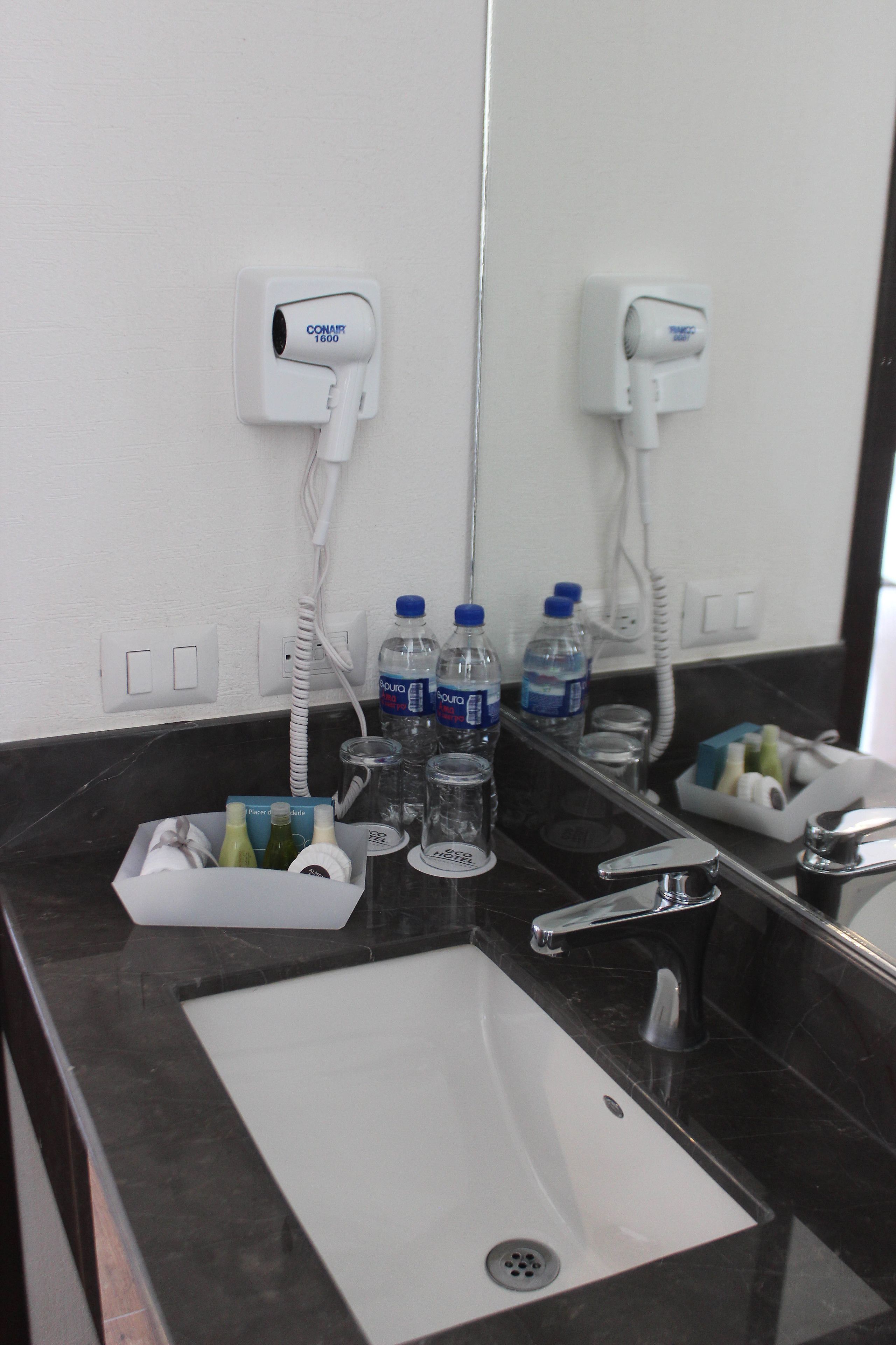 shower, free toiletries, towels