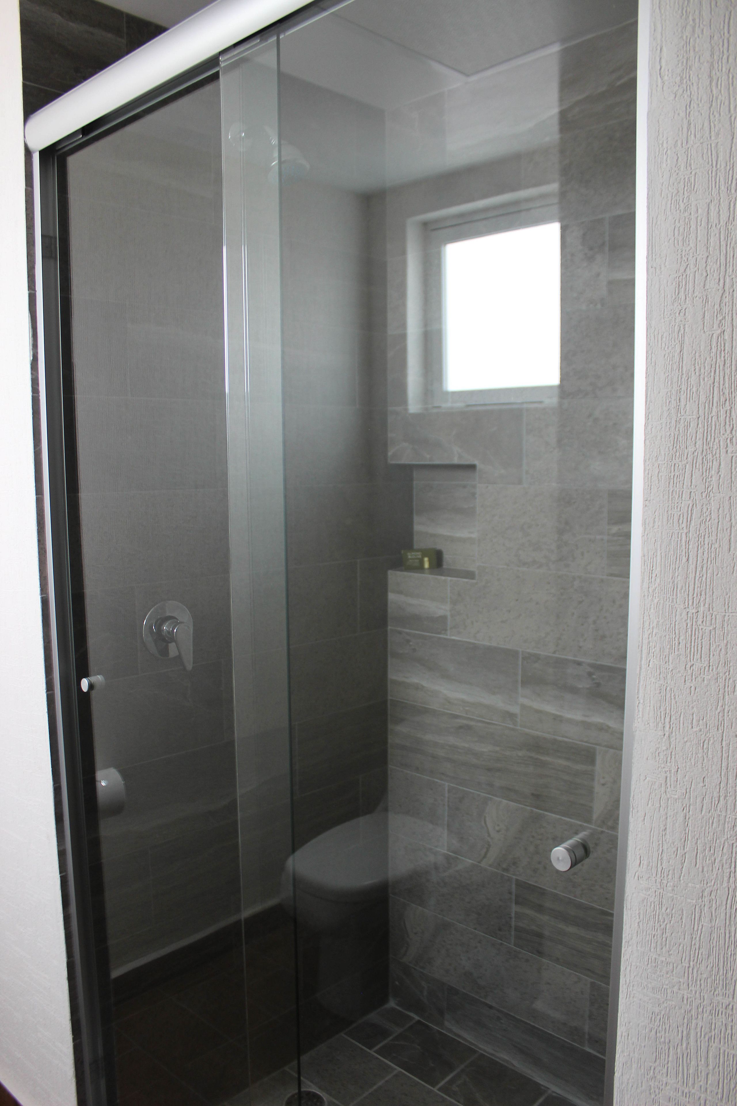 shower, free toiletries, towels