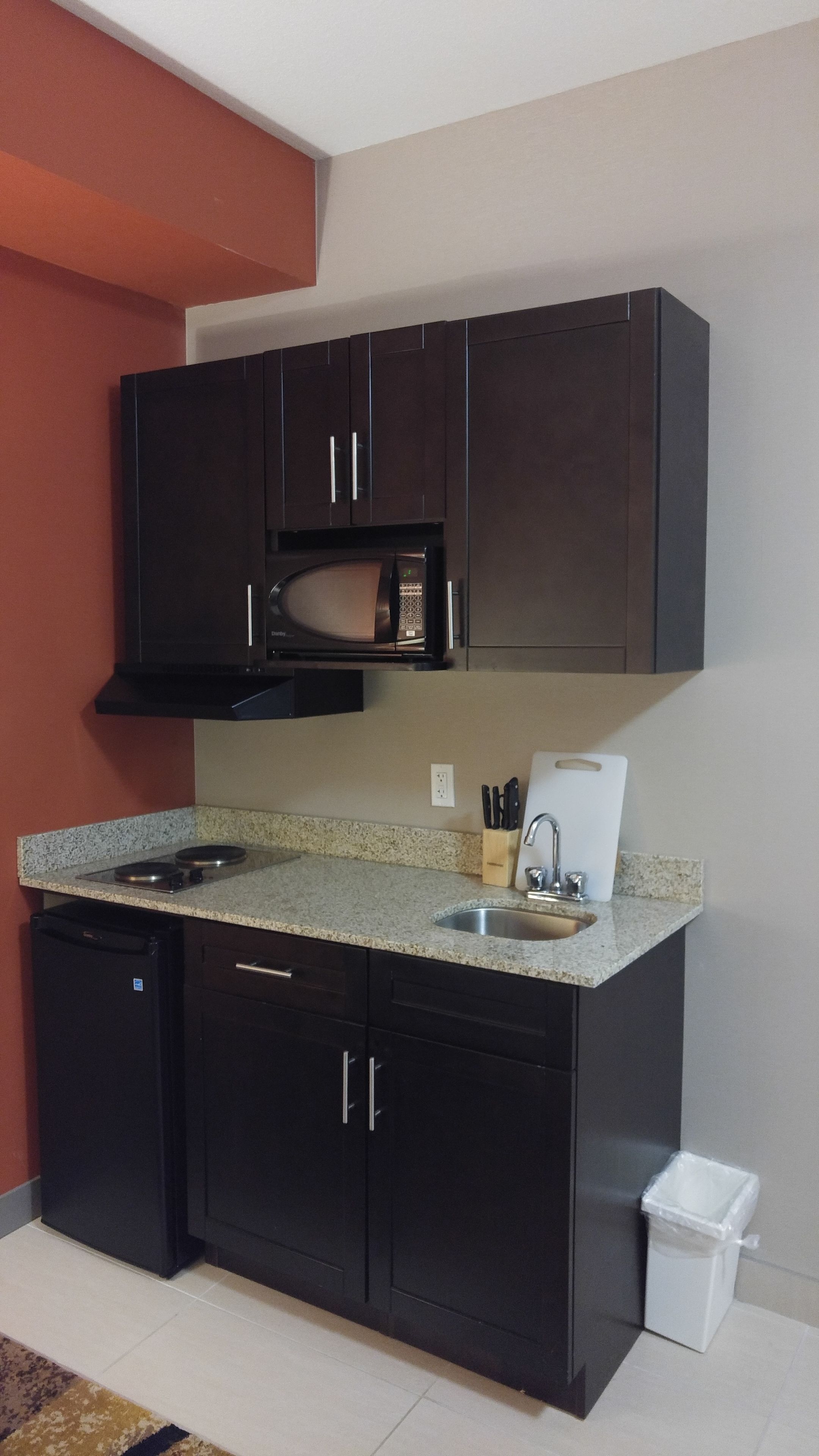 room, 1 king bed, kitchenette | private kitchenette | fridge, microwave, coffee/tea maker