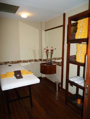 Hot stone massages, Thai massages, sports massages, massages - Hotel Inkai (Salta)