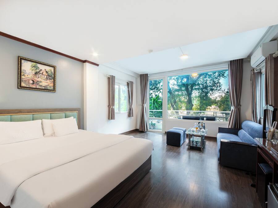 Quarto casal luxo | Frigobar, cofres nos quartos, cortinas blackout