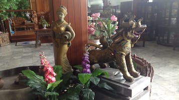 ๋ด๋ถ ์ธ๋ถ ์ฌ์ง