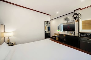 Chambre Deluxe double | Minibar, coffre-fort, rideaux d’obscurcissement