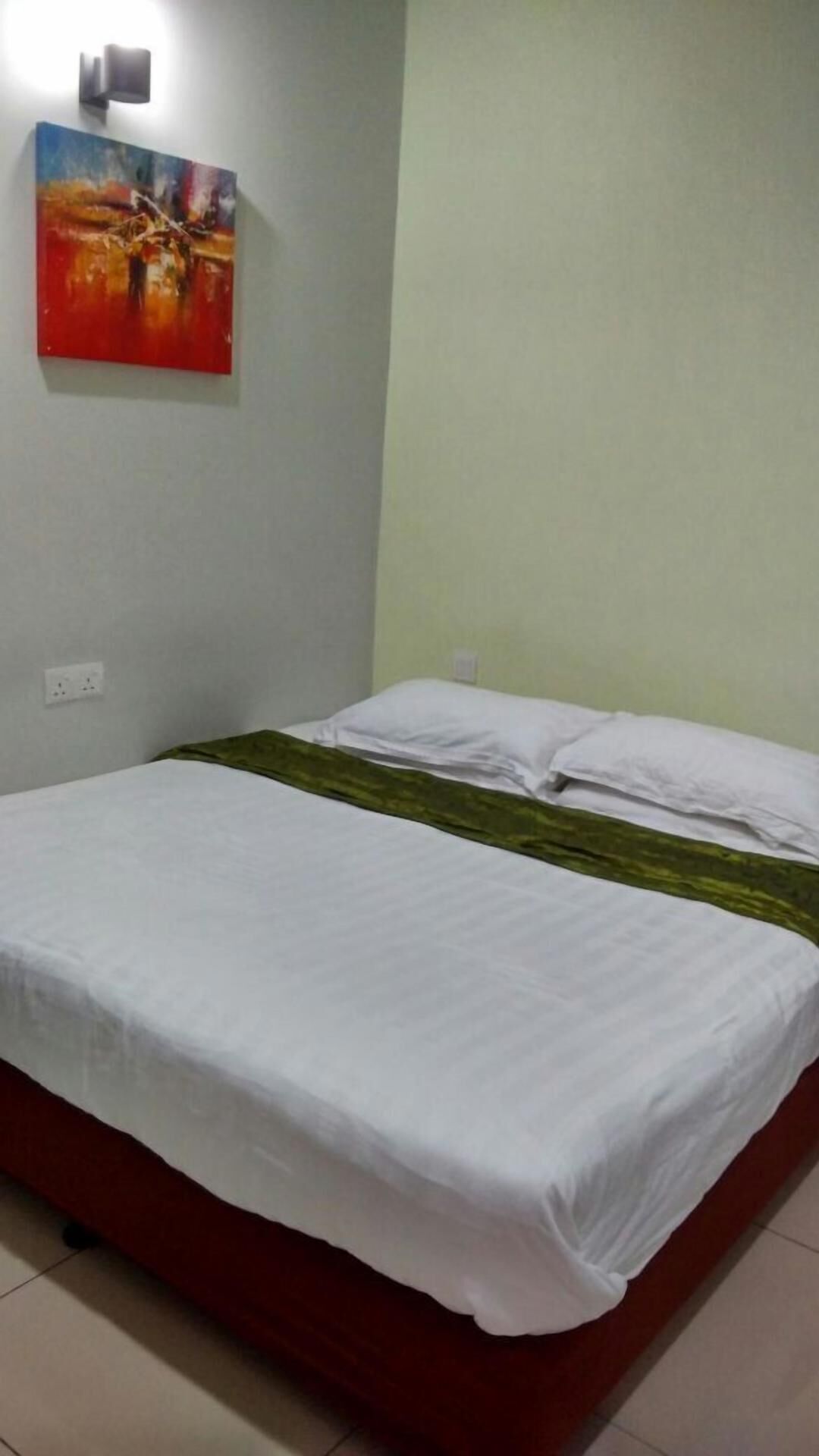 Meja, seterika/papan seterika, Wi-fi percuma 