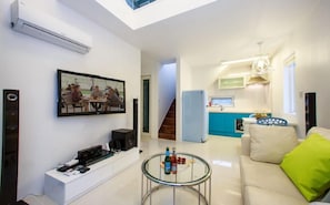 Doppelzimmer, Blick auf den Innenhof, Zwischengeschoss | Kostenloses WLAN