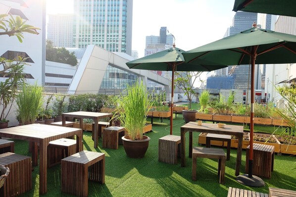 Dining - Hom hostel & cooking club (Bangkok)