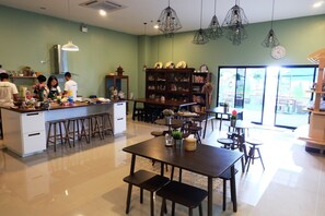 Restaurant - Hom hostel & cooking club (Bangkok)