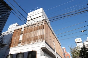 Fachada de la propiedad