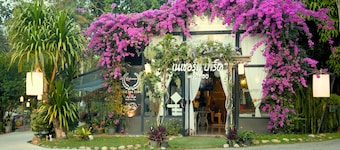 Natural Park Resort De Wangthong