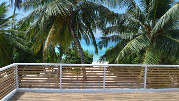 Habitación familiar | Vista a la playa o el mar