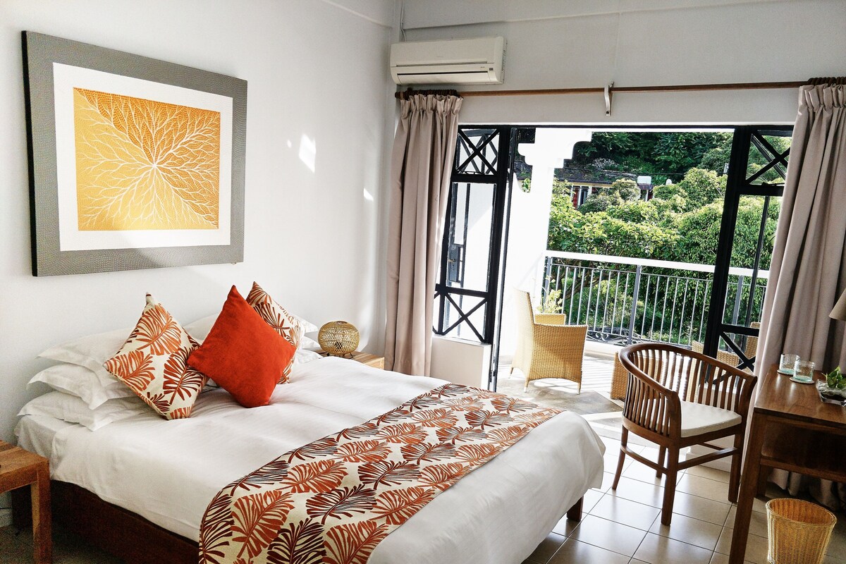 Standard Double or Twin Room, Pool View | In-room safe, desk, iron/ironing board, free WiFi