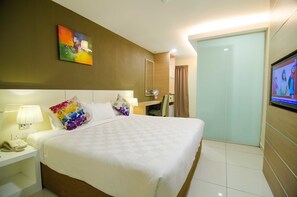 Standard Queen Room | Free WiFi - Mornington Hotel Bukit Permata (Lumut)