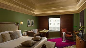 Residence Room | Minibar, in-room safe, desk, soundproofing