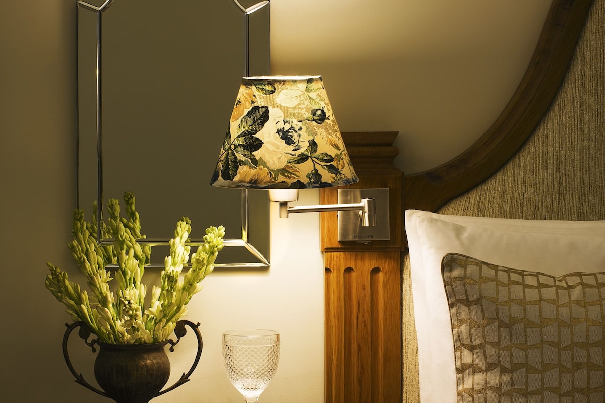 republic suite | minibar, in-room safe, desk, soundproofing