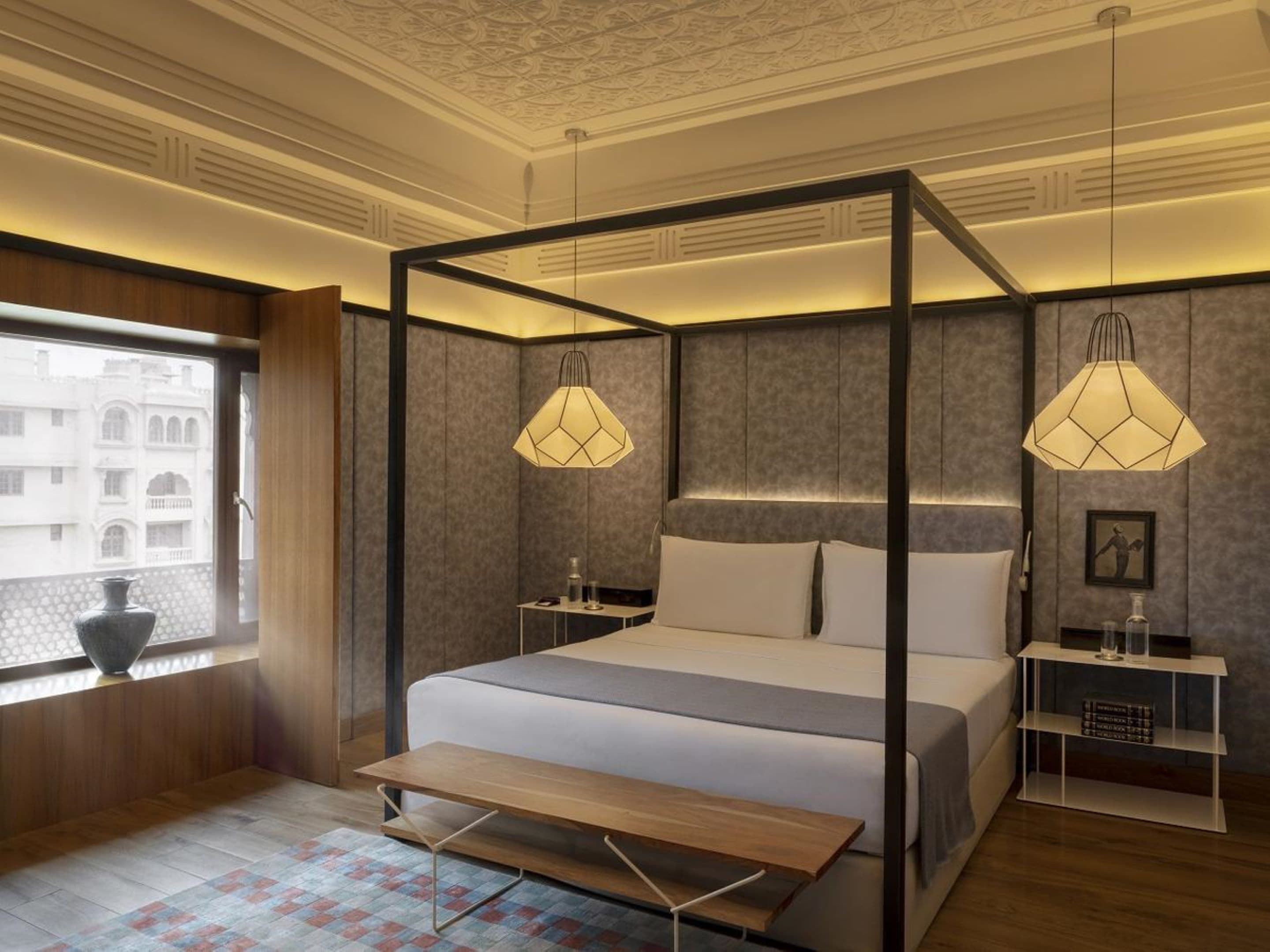 republic suite | minibar, in-room safe, desk, soundproofing