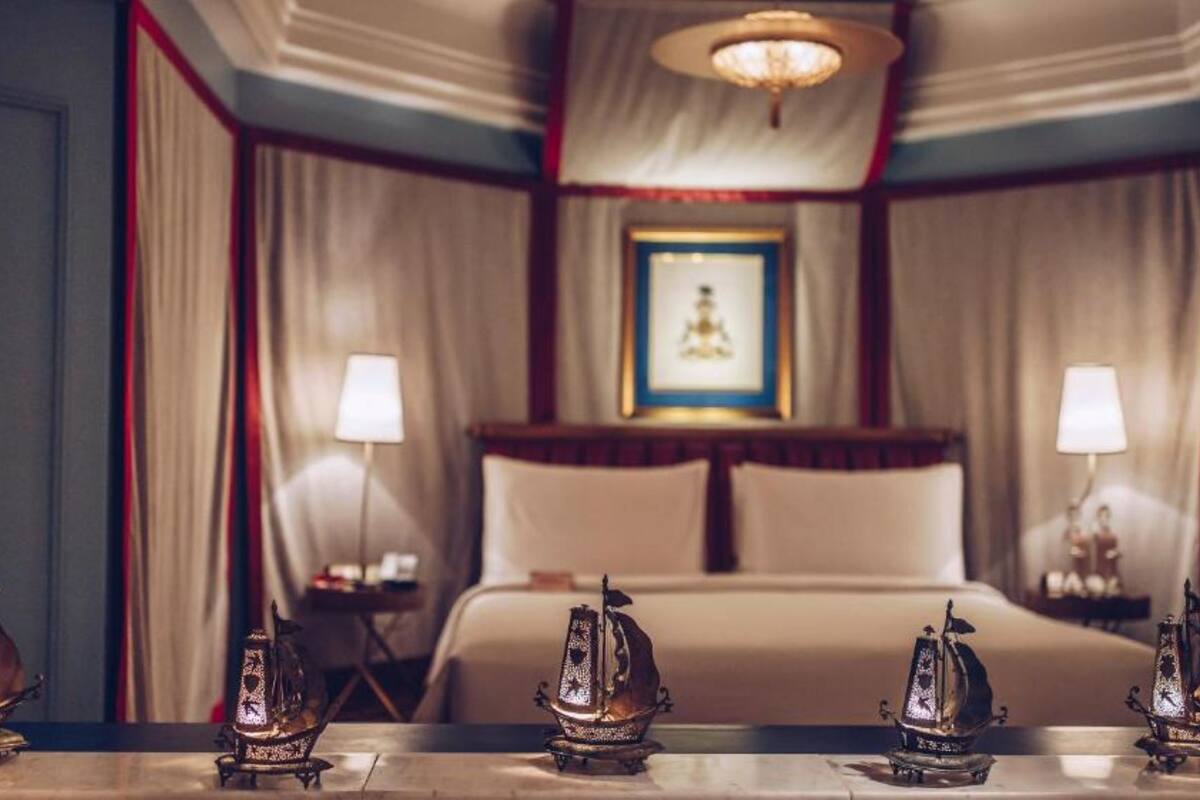 regimental room | minibar, in-room safe, desk, soundproofing