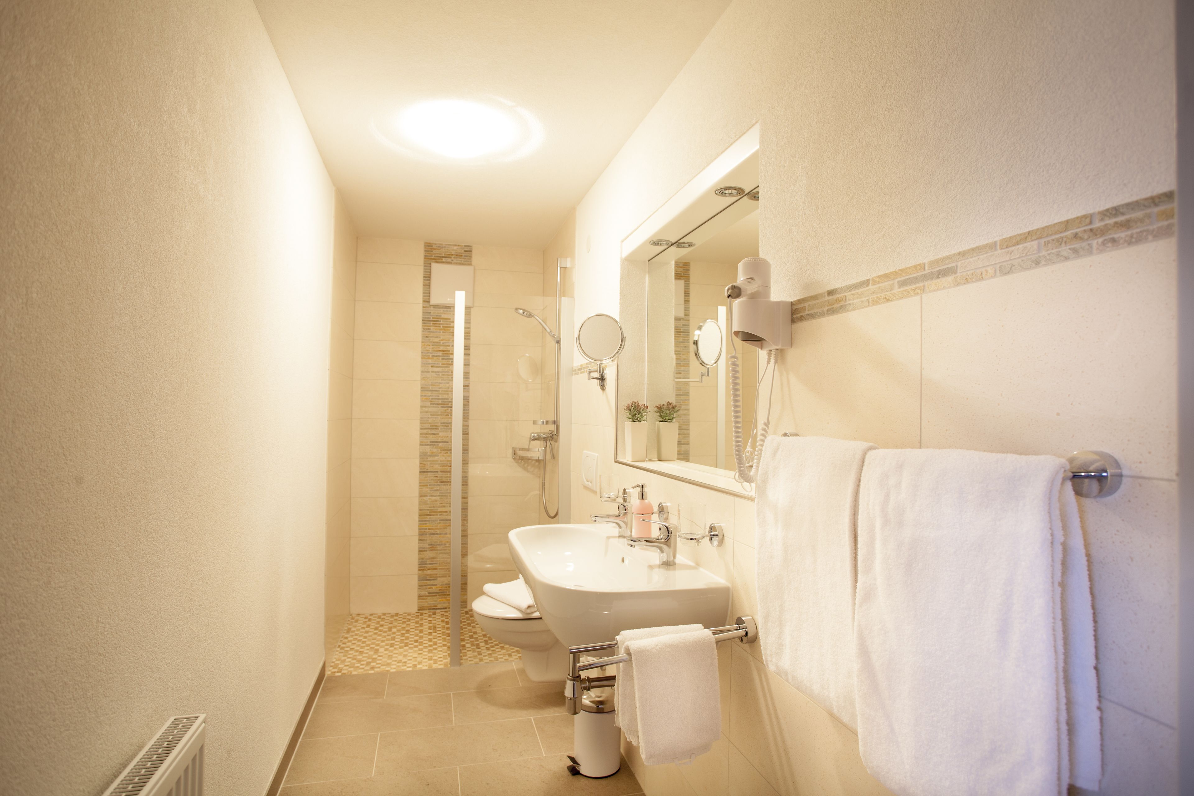 apartment, 2 bedrooms, valley view | bathroom | shower, hair dryer, towels