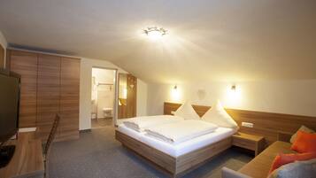 Literie de qualité supérieure, coffres-forts dans les chambres, bureau