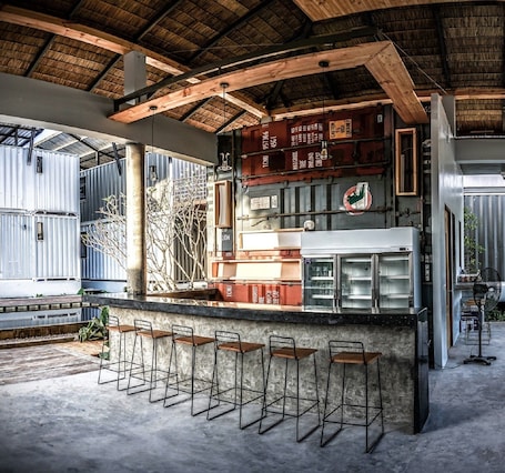 Bar (en la propiedad)