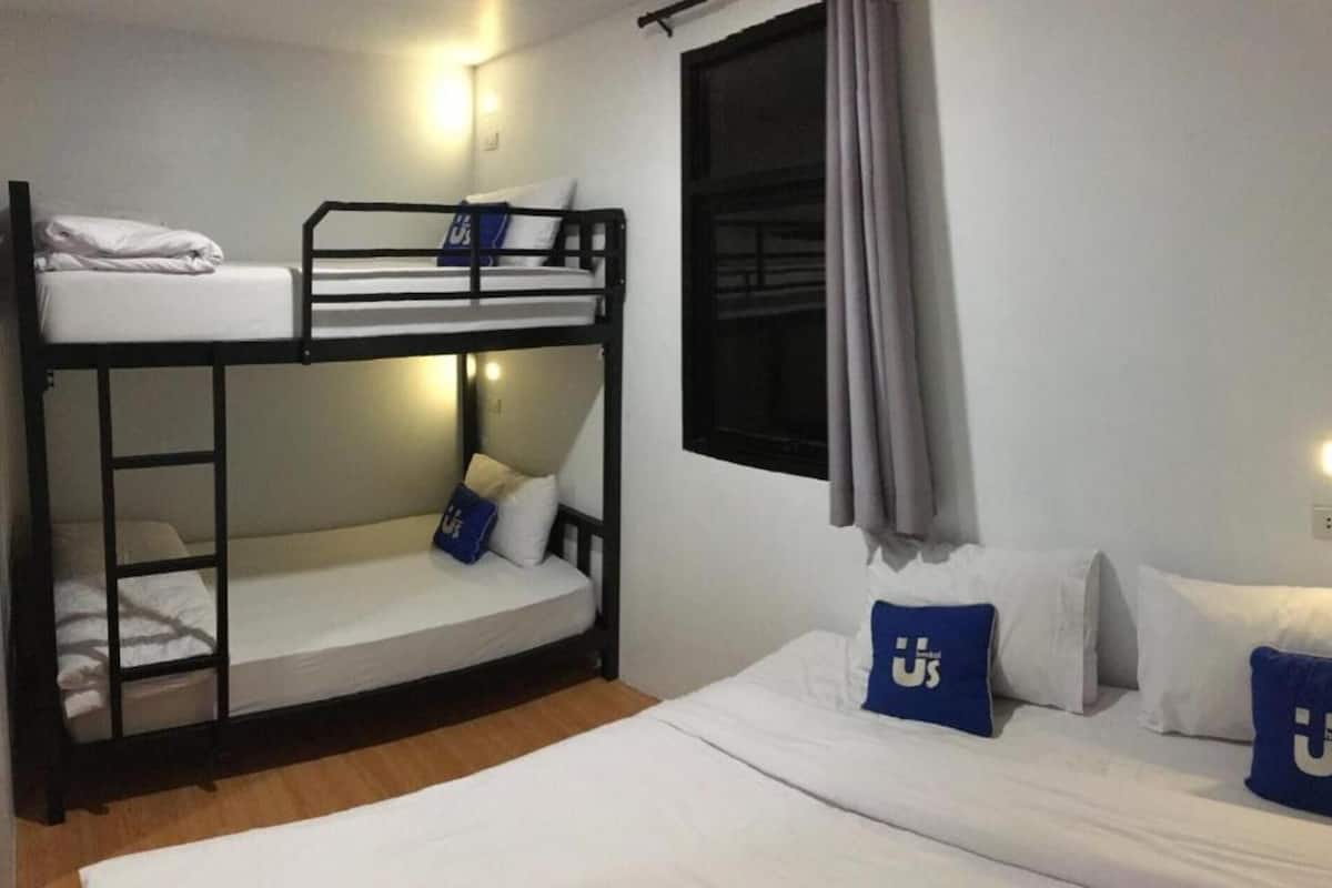 Family Room, Private Bathroom | Soundproofing, free WiFi