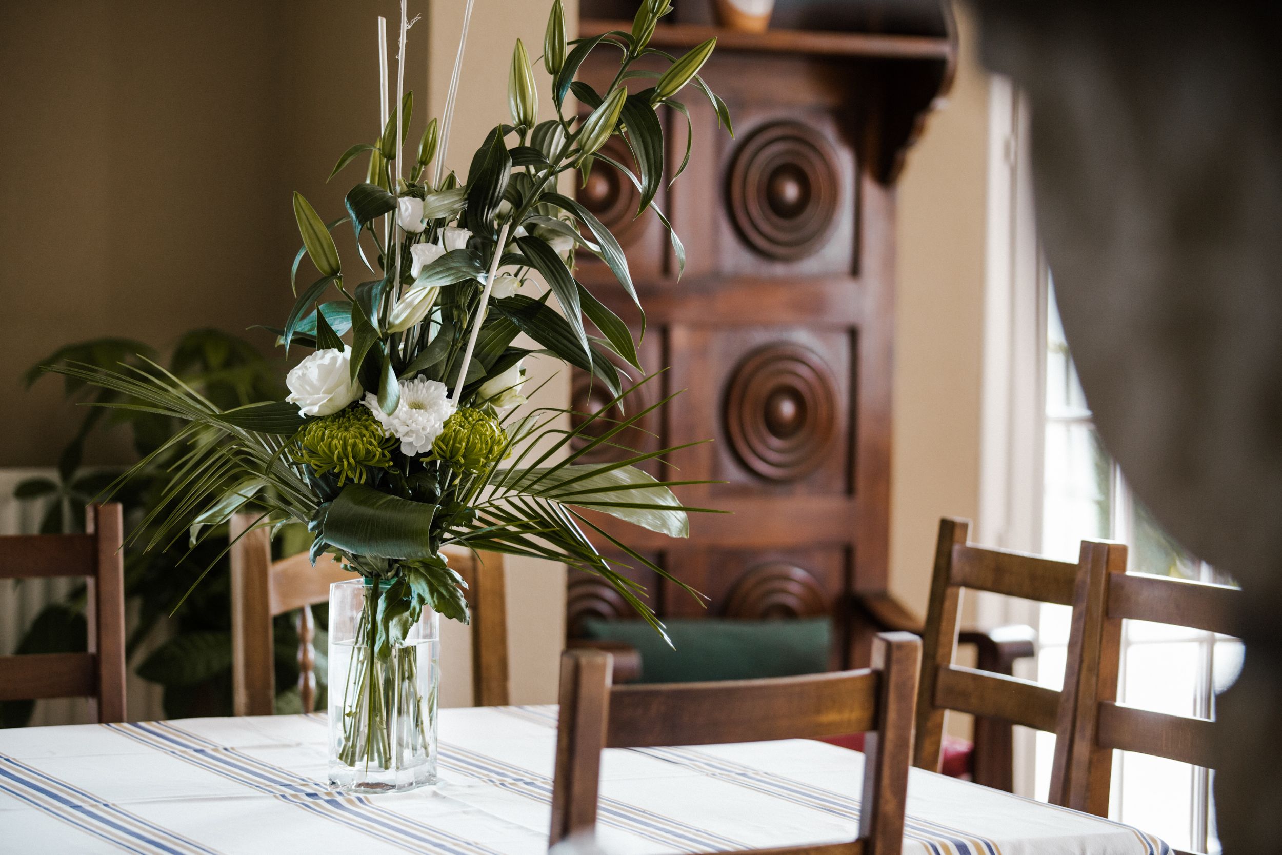 lunch and dinner served, local and international cuisine