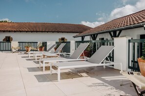 Sun deck - Hôtel Mendionde (Saint-Pee-sur-Nivelle)