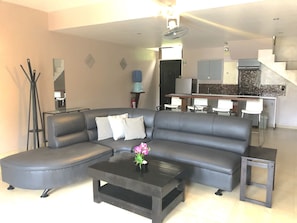 Private kitchenette - Reef Beach Resort (General Luna)