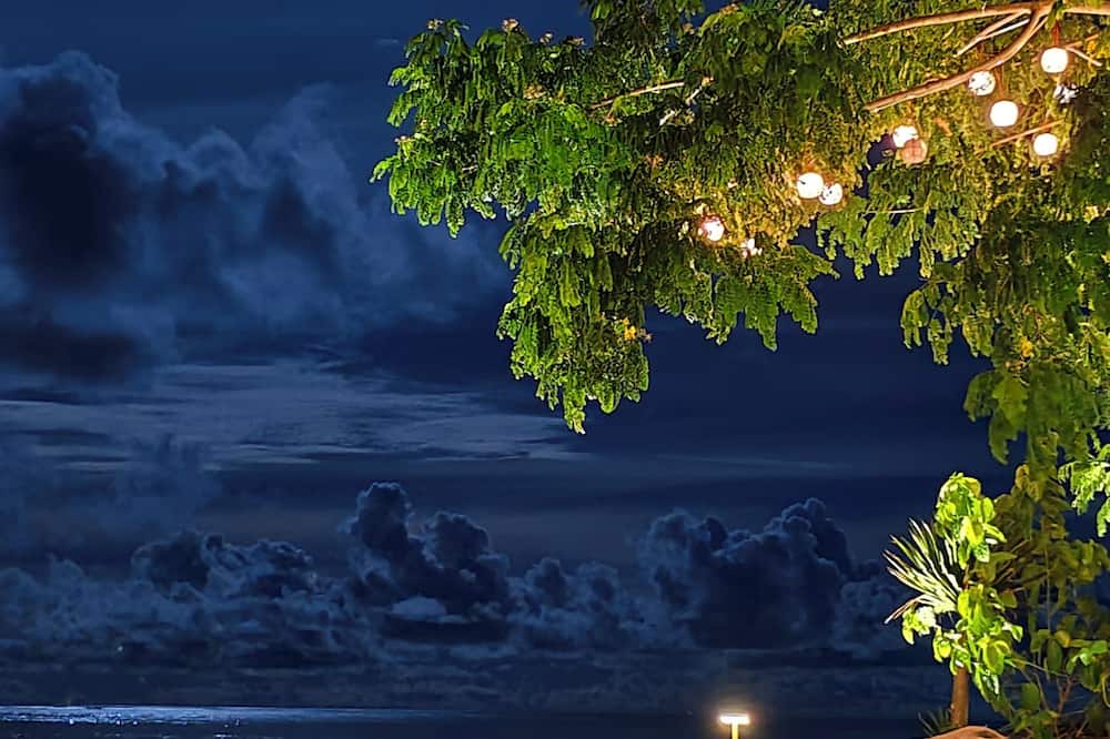 Reef Beach Resort