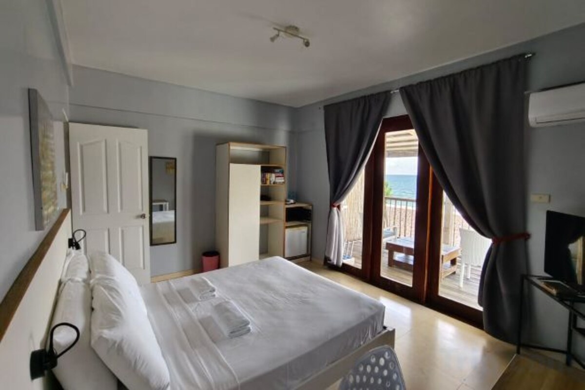 Deluxe Room With Ocean View