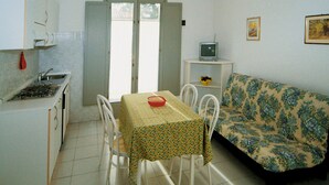 Unclassified image, 3 of 13, button - Vera Sabbiadoro (Lignano Sabbiadoro)