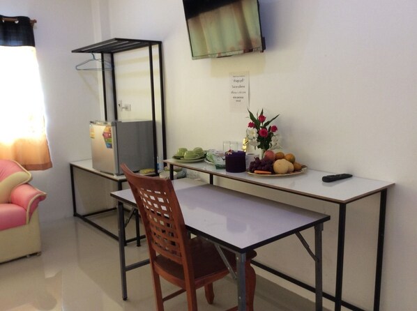 Standard Double Room | Room amenity - Hisotel Genius Home (Nakhon Sawan)