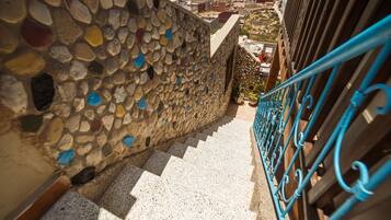 Standard Shared Dormitory, Multiple Beds, Non Smoking | Living area