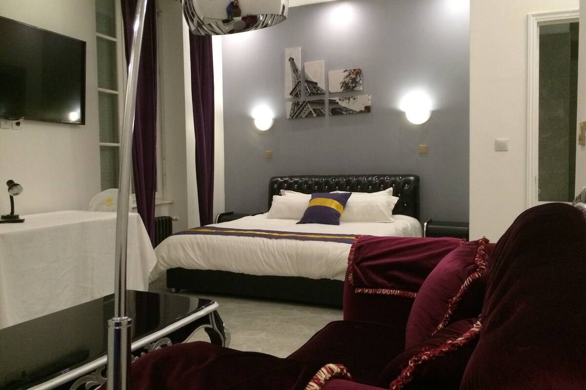 Premium bedding, desk, free WiFi, bed sheets