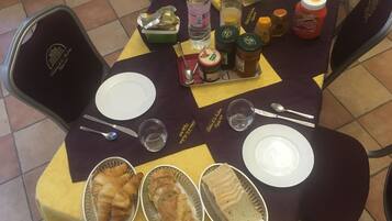 Daily continental breakfast for a fee