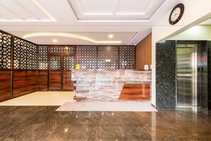 Reception - Treebo Greenwood Premier Suites, Old Airport Road (Bengaluru)